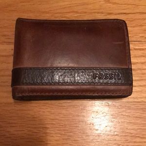 Men’s Fossil leather wallet
